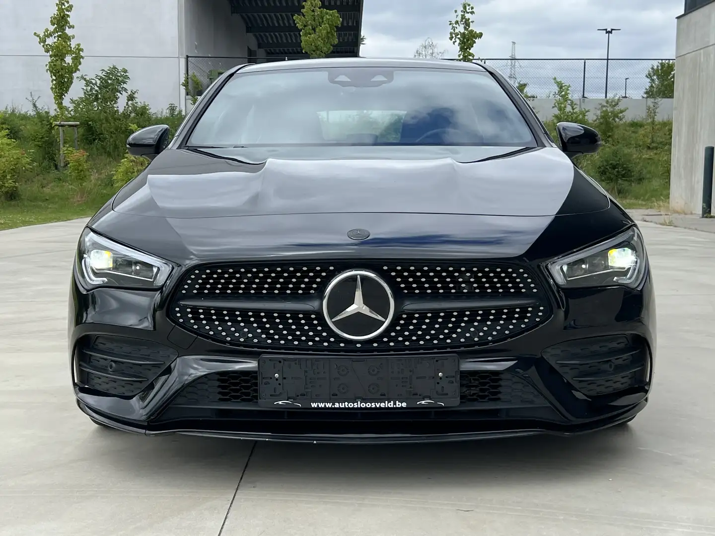 Mercedes-Benz CLA 220 d Shooting Brake / AMG Line / 190PK / NAVI / CAM Zwart - 2