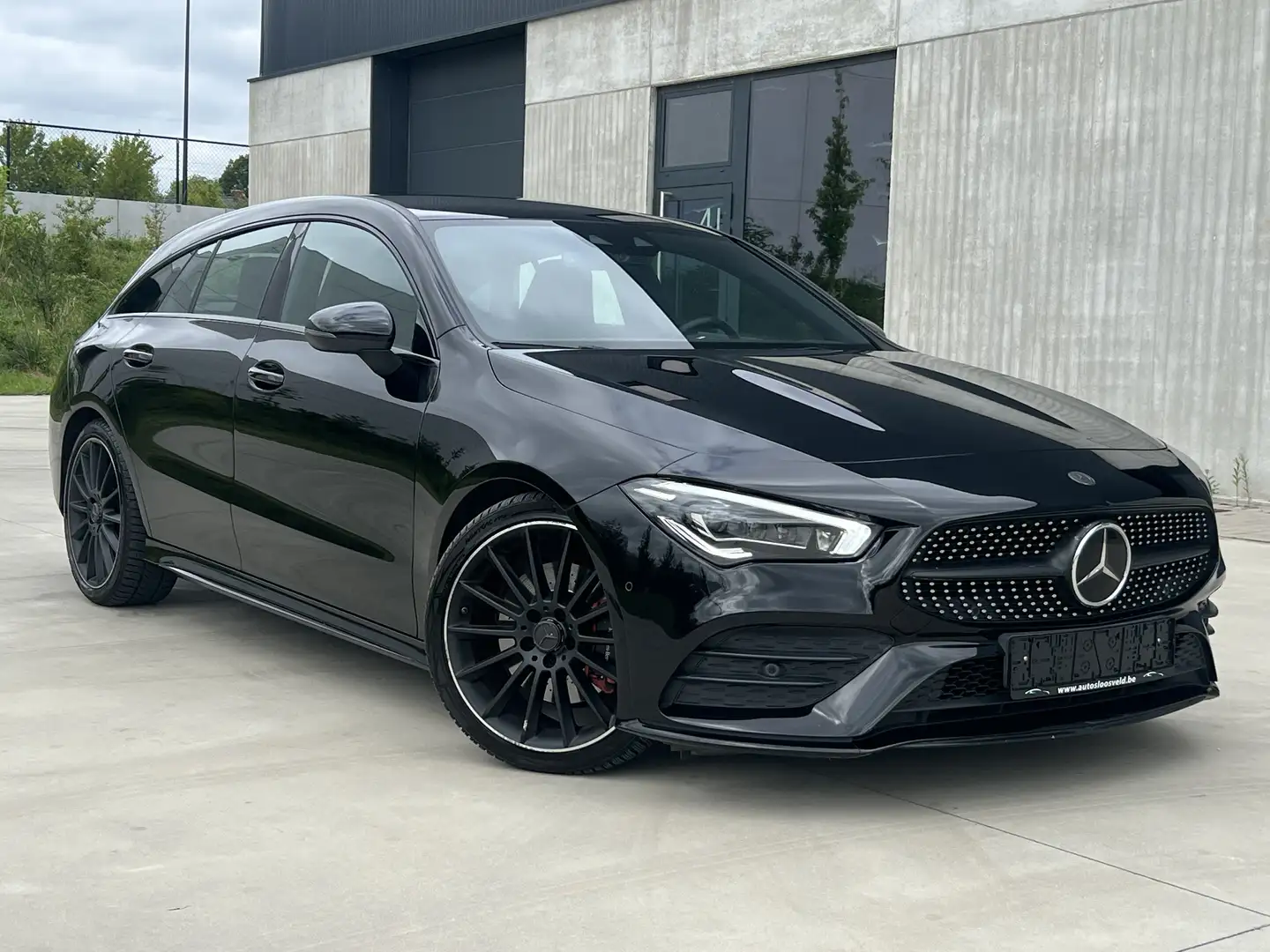 Mercedes-Benz CLA 220 d Shooting Brake / AMG Line / 190PK / NAVI / CAM Zwart - 1