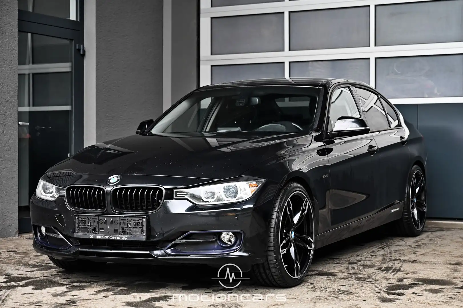 BMW 320 d Sport Performance Pickerl NEU Negru - 1