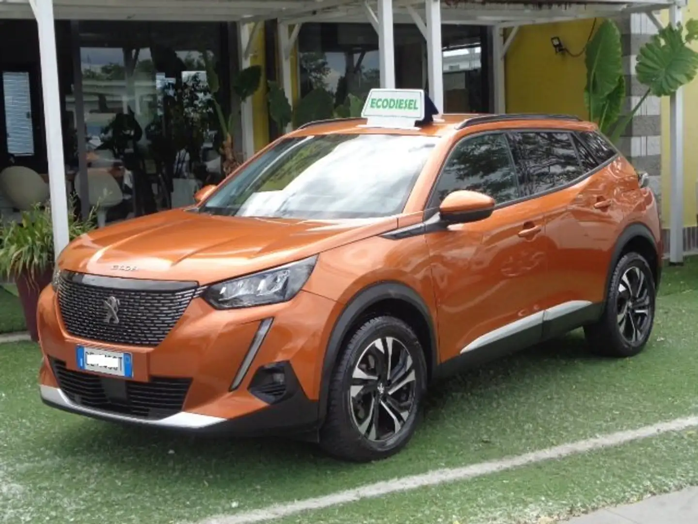 Peugeot 2008 2008 1.5 bluehdi Allure Pack s Orange - 1