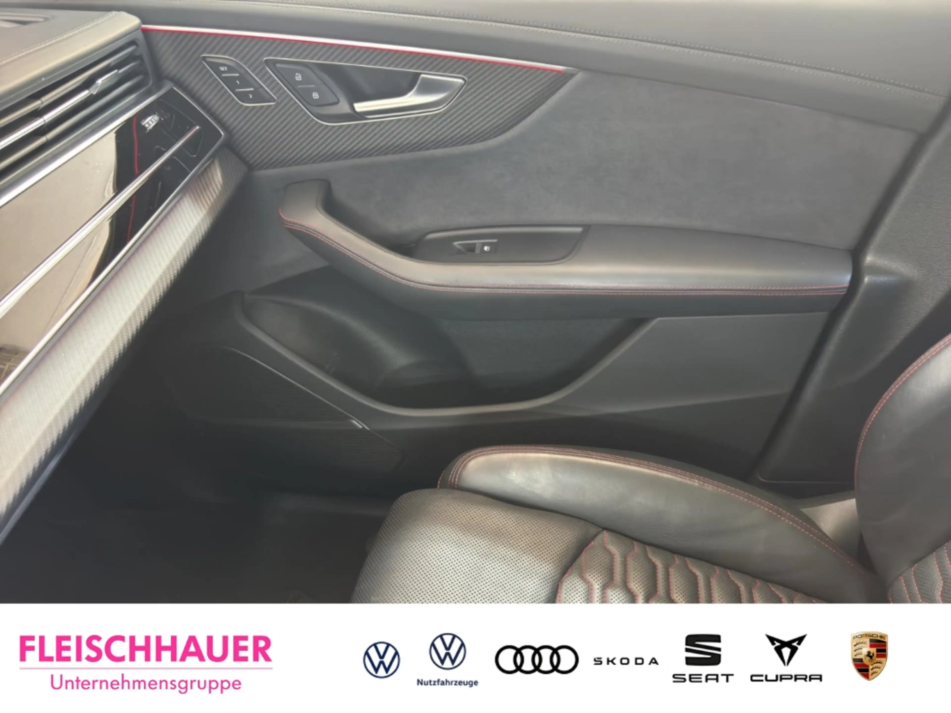 Audi RS Q8 4.0 TFSI AHK Carbon Matrix-LED Panorama B&O — photo 14