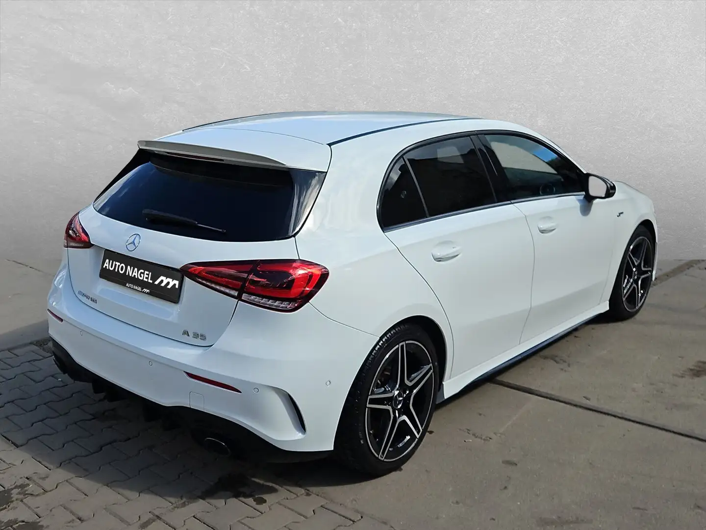 Mercedes-Benz A 35 AMG Mercedes-AMG A 35 4MATIC Kompaktlim. Night/KAM LED Wit - 2