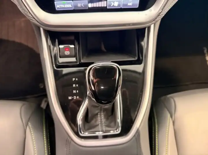 Subaru Legacy 2021, foto 14
