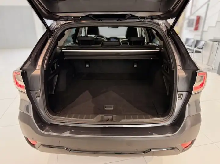 Subaru Legacy 2021, foto 18