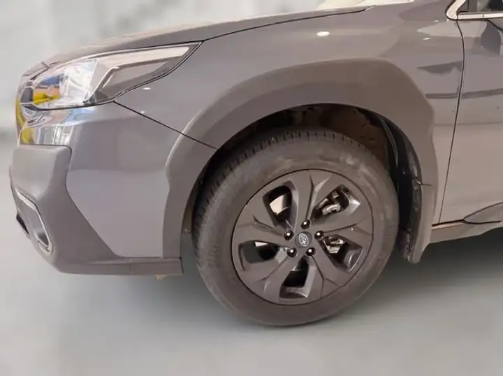 Subaru Legacy 2021, foto 20