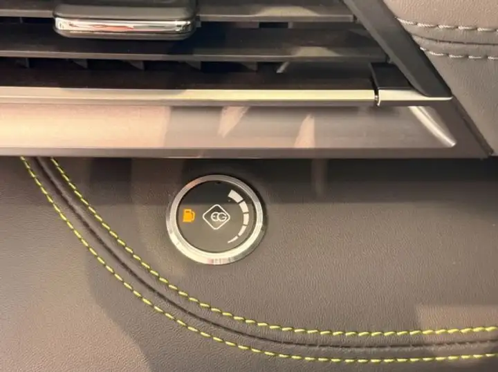 Subaru Legacy 2021, foto 15