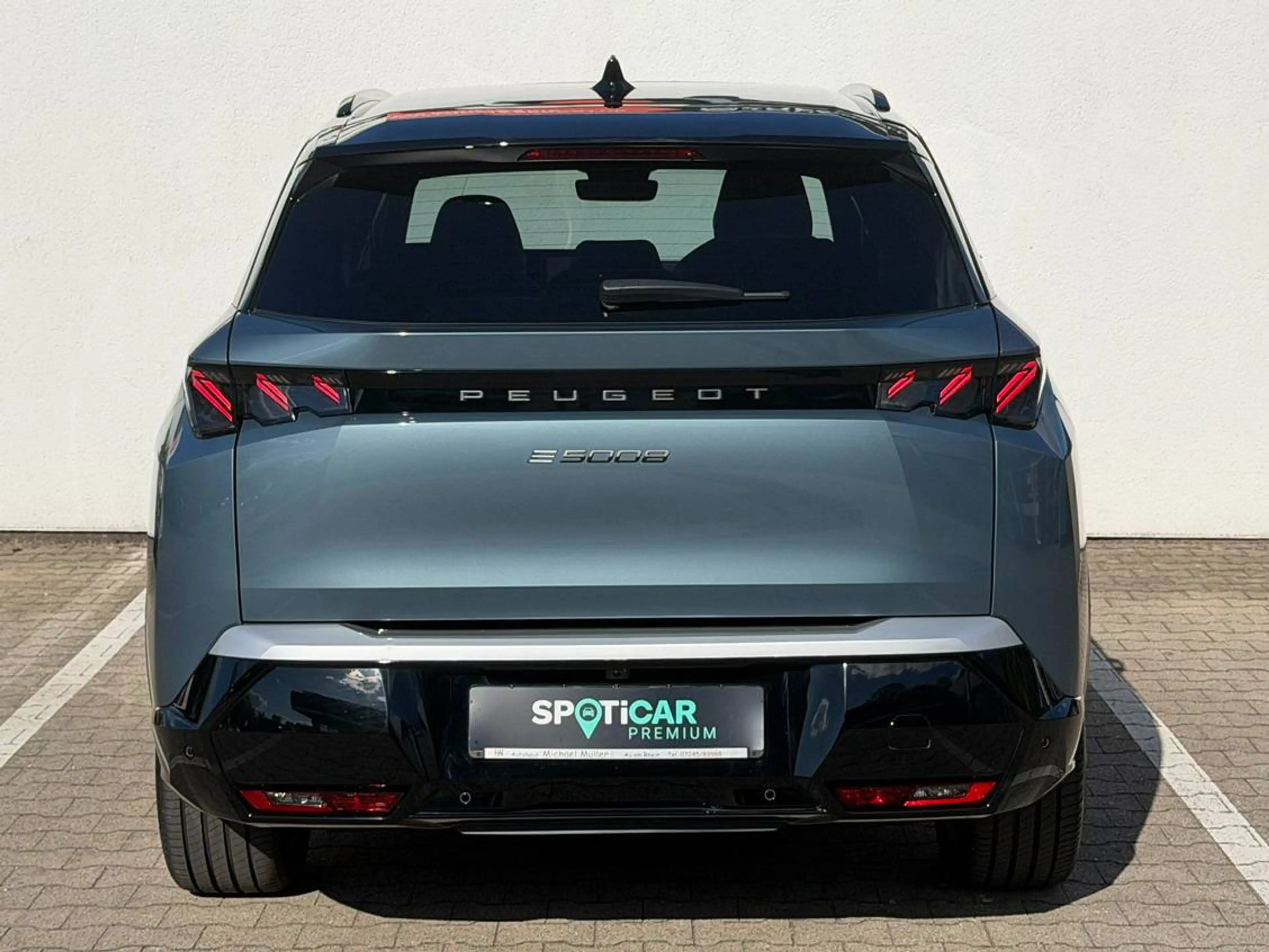 Peugeot 5008 GT Elektromotor 210,Leder,Panorama,360°,ACC — photo 4