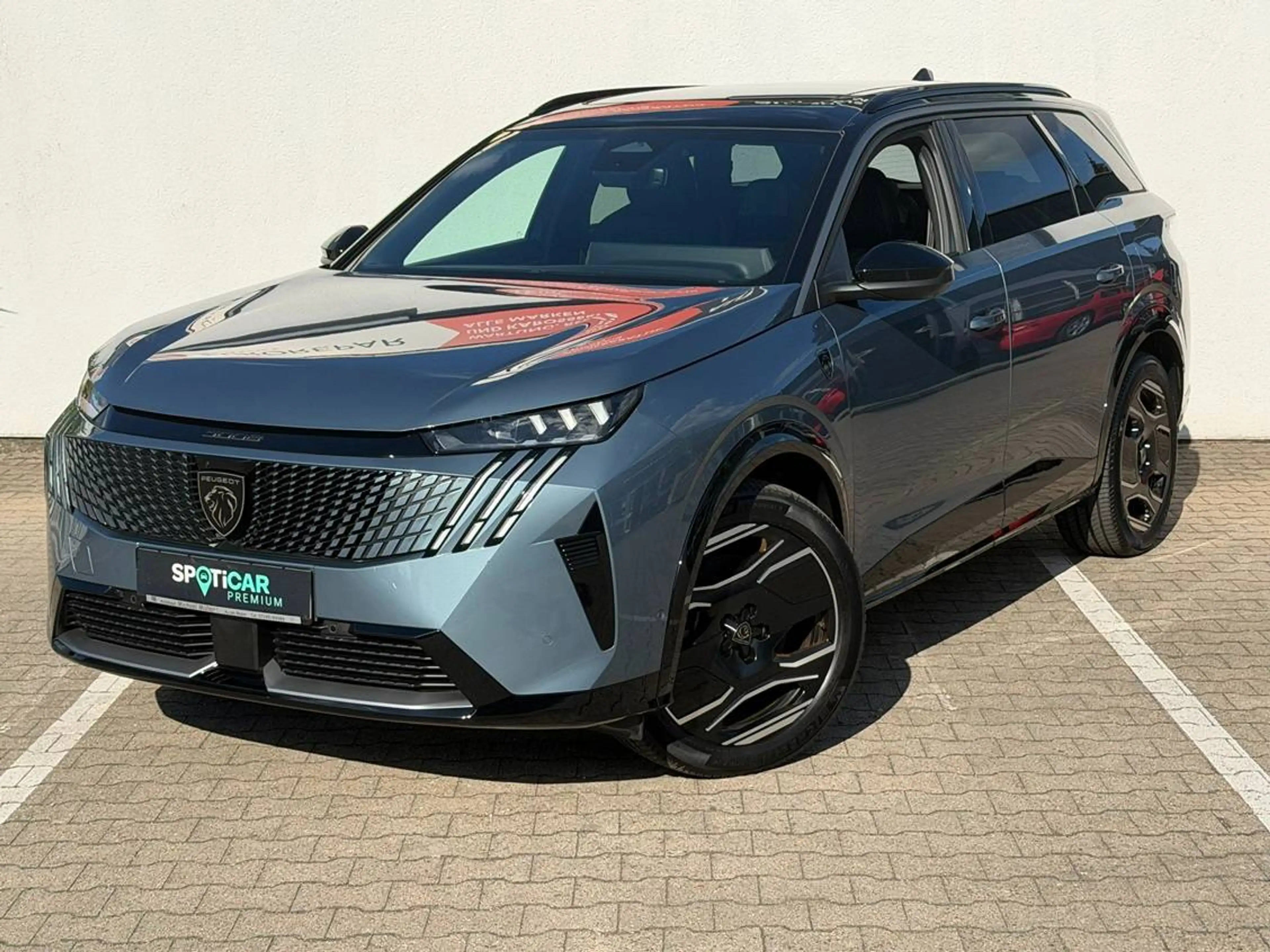 Peugeot 5008 GT Elektromotor 210,Leder,Panorama,360°,ACC