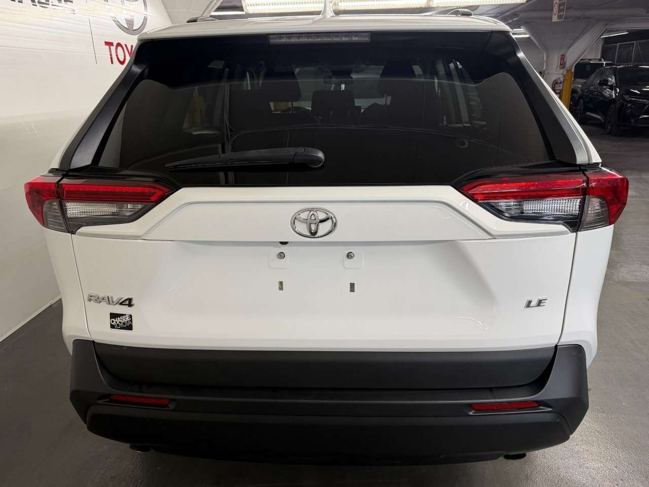 2021 Toyota RAV4 LE FWD *BANCS CHAUFFANTS+ANGLE MORT* 1 PROPRIÉTAIR — снимка 1