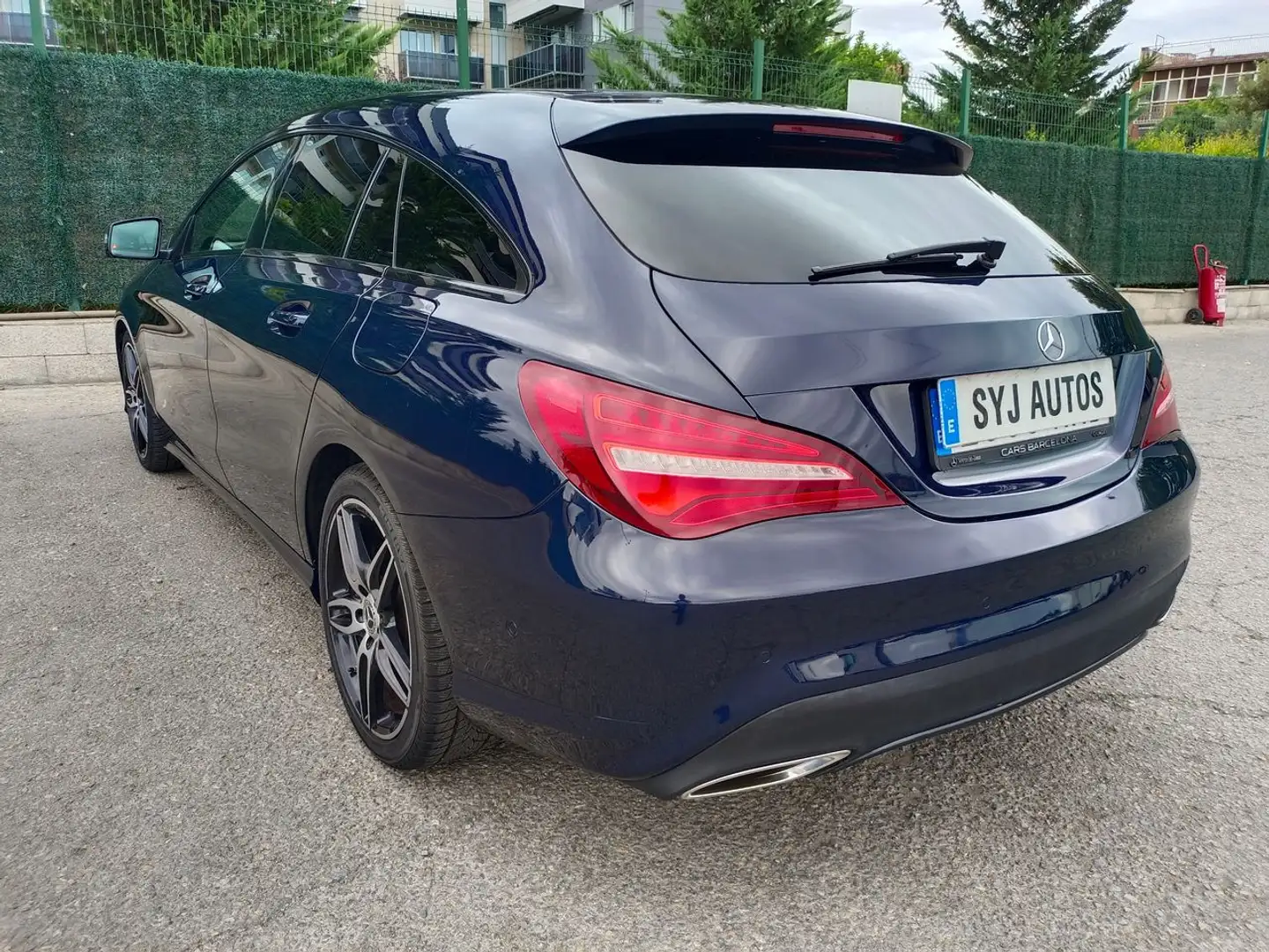 Mercedes-Benz CLA 200 Shooting Brake 7G-DCT Azul - 2