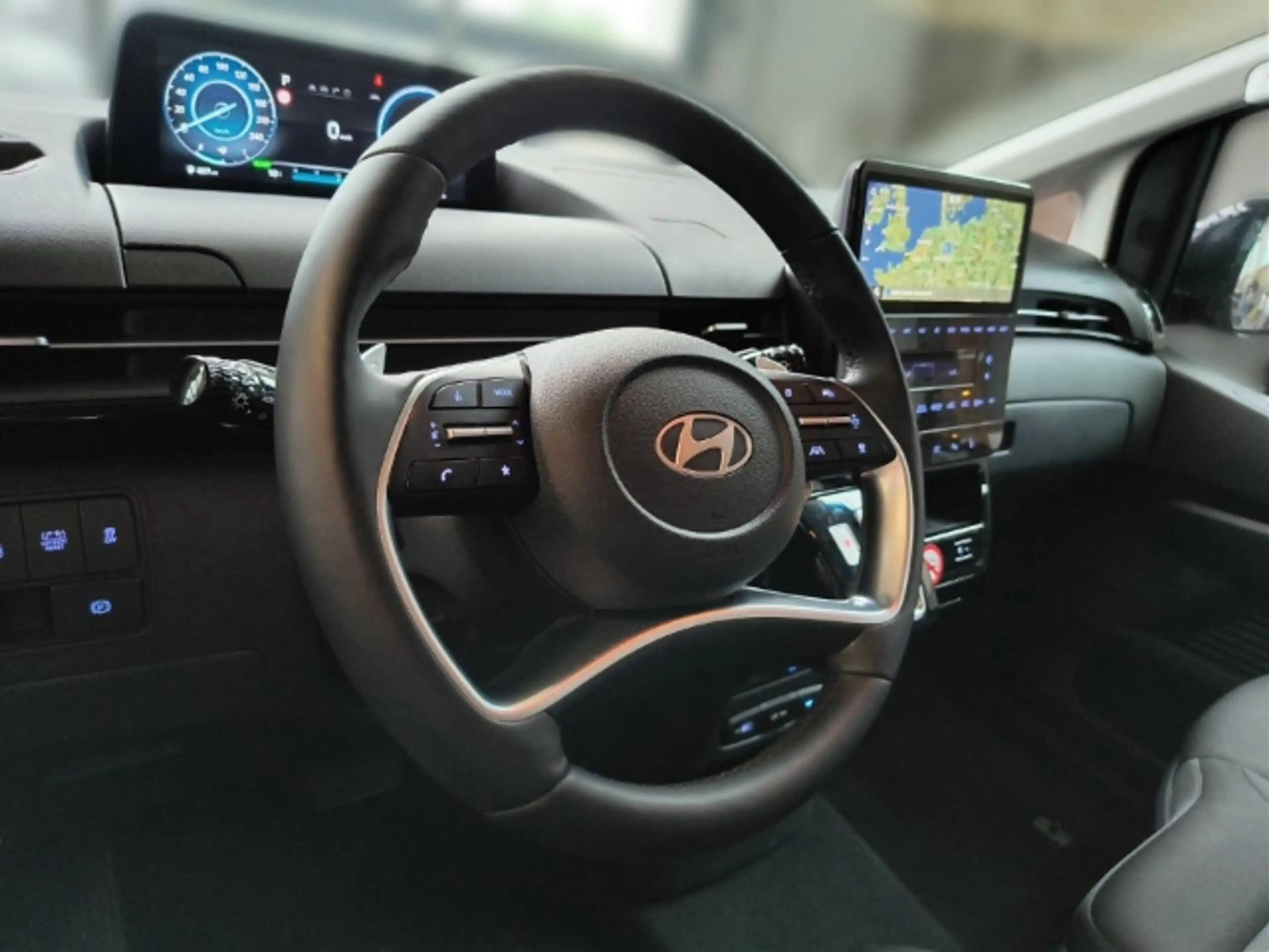 Hyundai STARIA Hybrid 2WD Trend 9-Sitzer Navi+Sitzheizung+Rückfah — photo 12