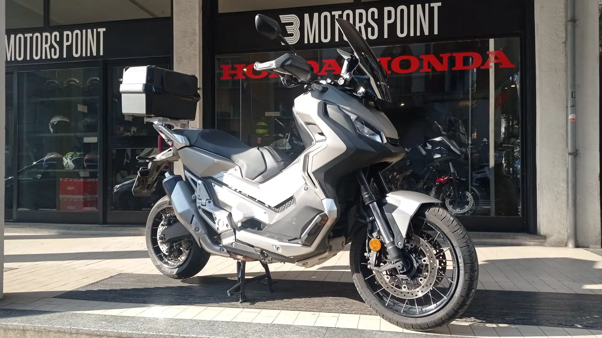 Honda X-ADV Gris - 1