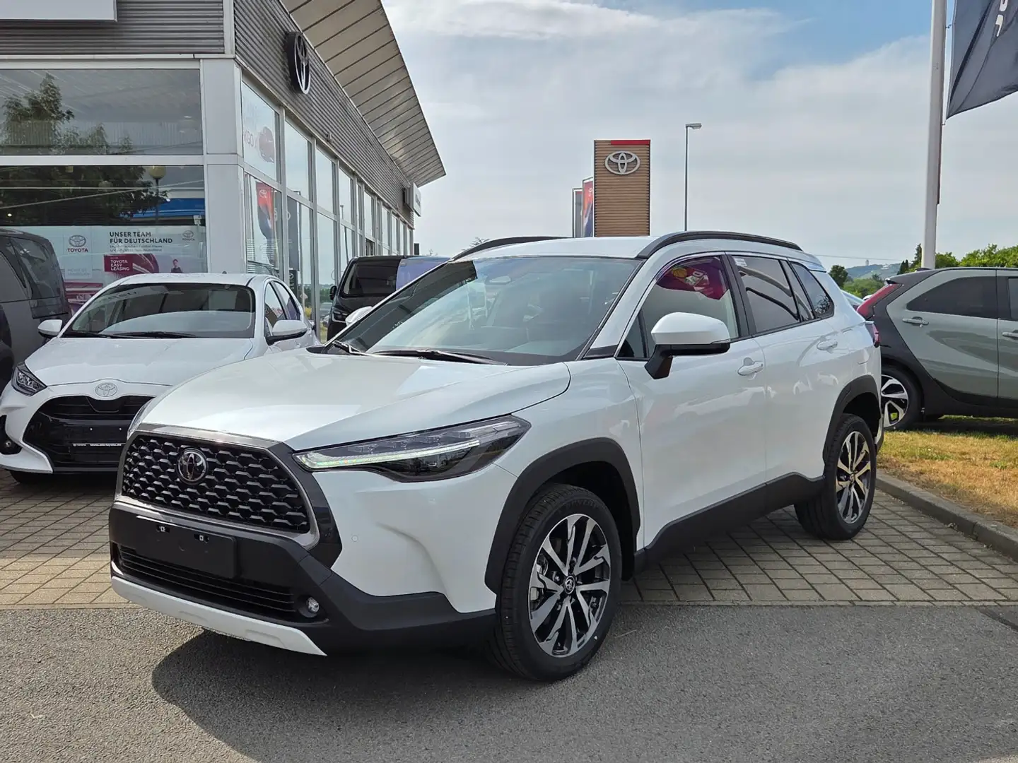Toyota Corolla Cross 1,8-l-Hybrid Teamplayer Weiß - 2