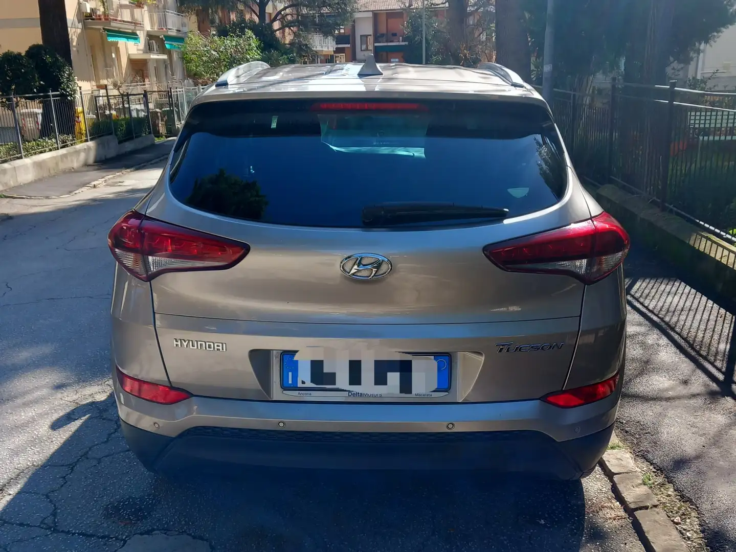Hyundai TUCSON Tucson 1.7 crdi Xpossible 2wd 115cv Bronzo - 2