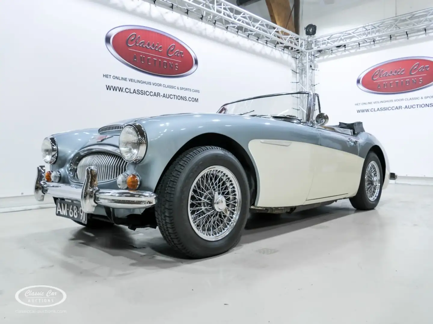 Austin-Healey 3000 BJ8 Phase II  - ONLINE AUCTION Bleu - 1