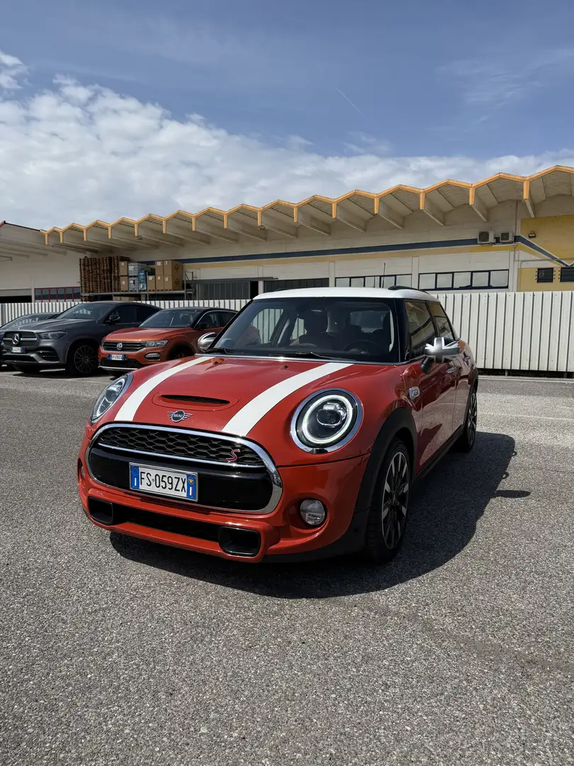 MINI Cooper SD 2.0 170CV HYPE 5PORTE MODELLO 2019 Arancione - 1