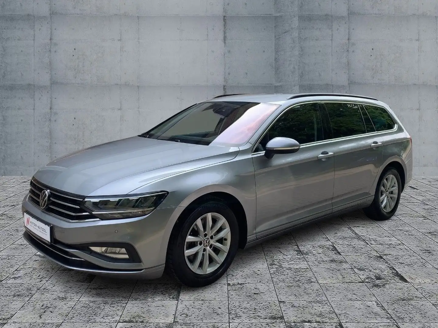 Volkswagen Passat Variant 2.0 TDI DSG BUSINESS LED+NAV+RFK Argent - 2