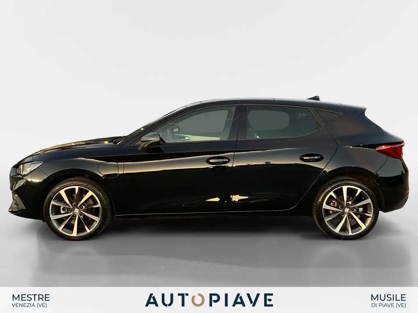 SEAT Leon Leon 1.4 e-HYBRID 204 CV DSG FR Noir - 2