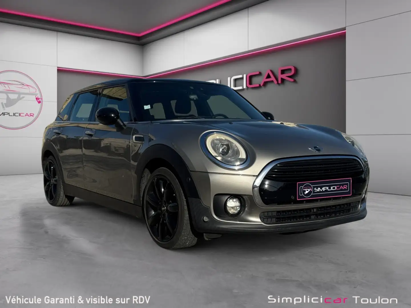 MINI Cooper D Clubman Cooper D 150 ch Finition Red Hot Chili Gris - 1