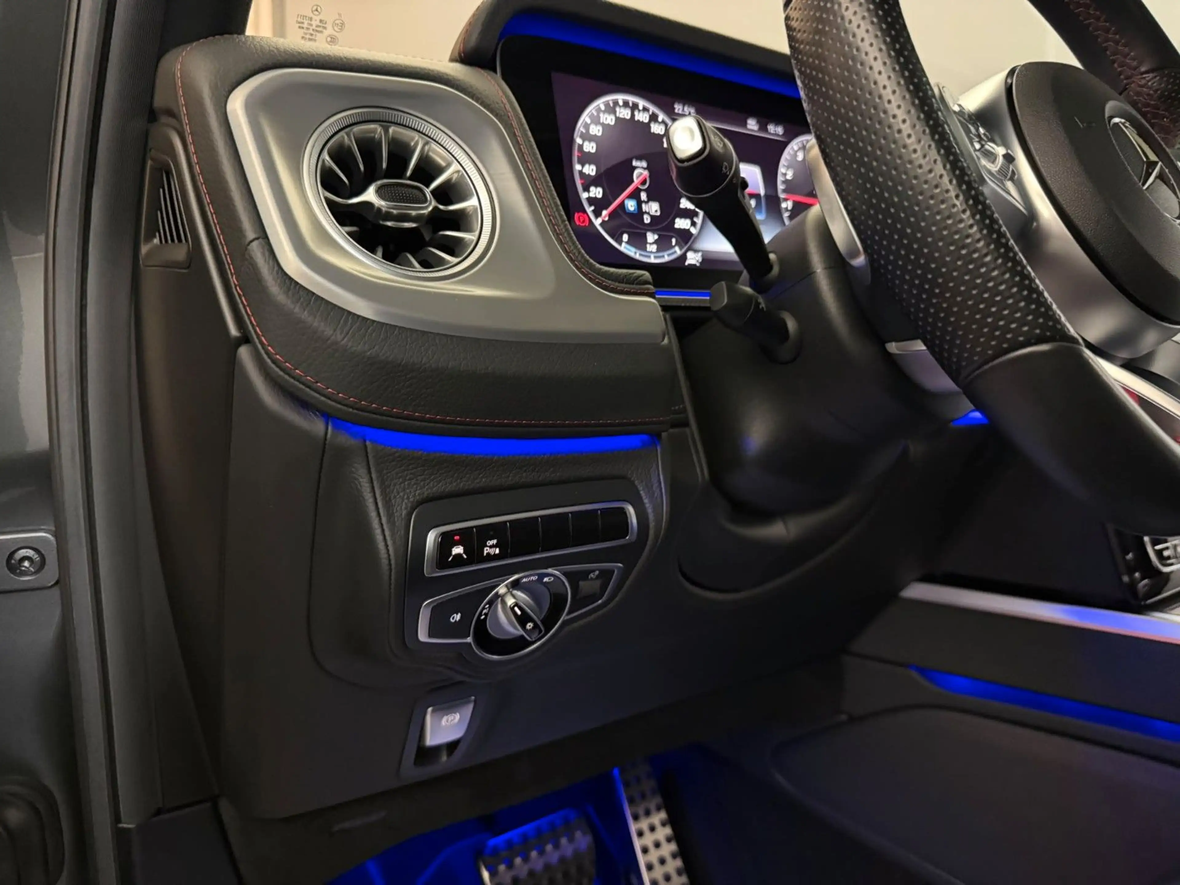 Mercedes-Benz G 500 AMG SITZKLIM*EXKLUSIV*ACC*MBEAM*360*SHD — photo 14