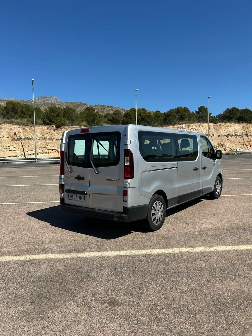 Renault Trafic 1.6 dCi 90 L1H1 Basis Plateado - 2