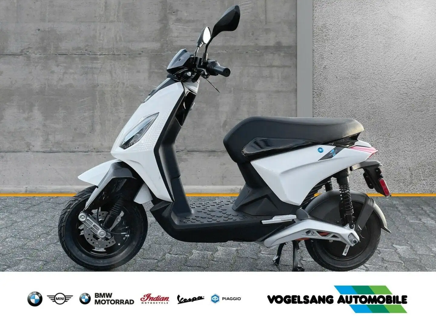 Piaggio 1 Modell 2022, LCD-Display, Keyless Ride, Voll-L Weiß - 2