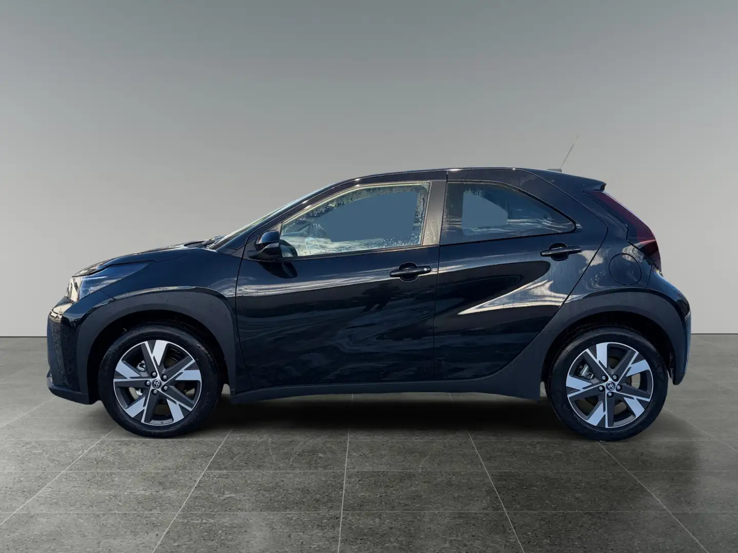 Toyota Aygo X AYGO X 1,5 l Active CVT Schwarz - 2