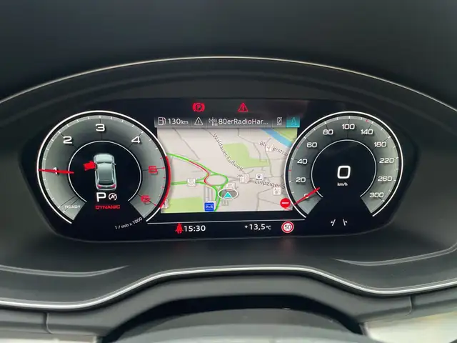 Audi Q5 view 13