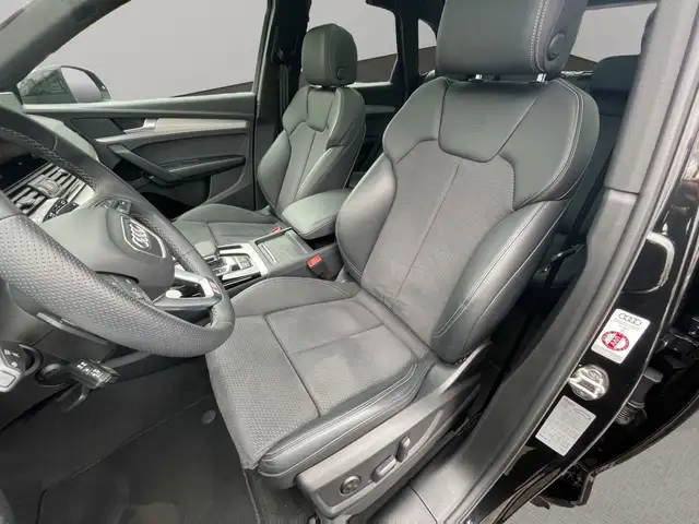 Audi Q5 view 11