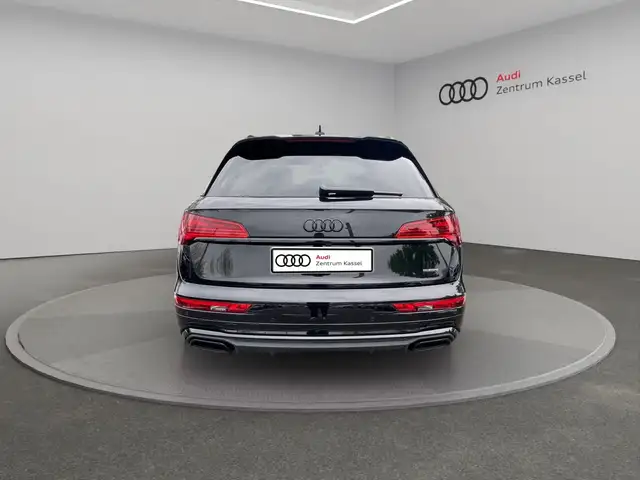 Audi Q5 view 6