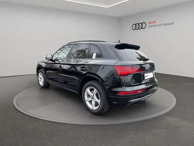 Audi Q5 view 5