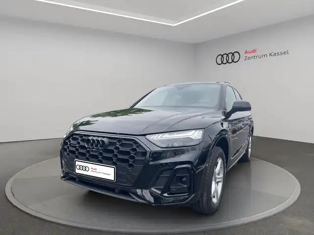 Audi Q5 view 3