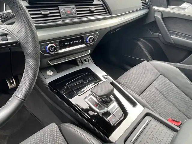 Audi Q5 view 15