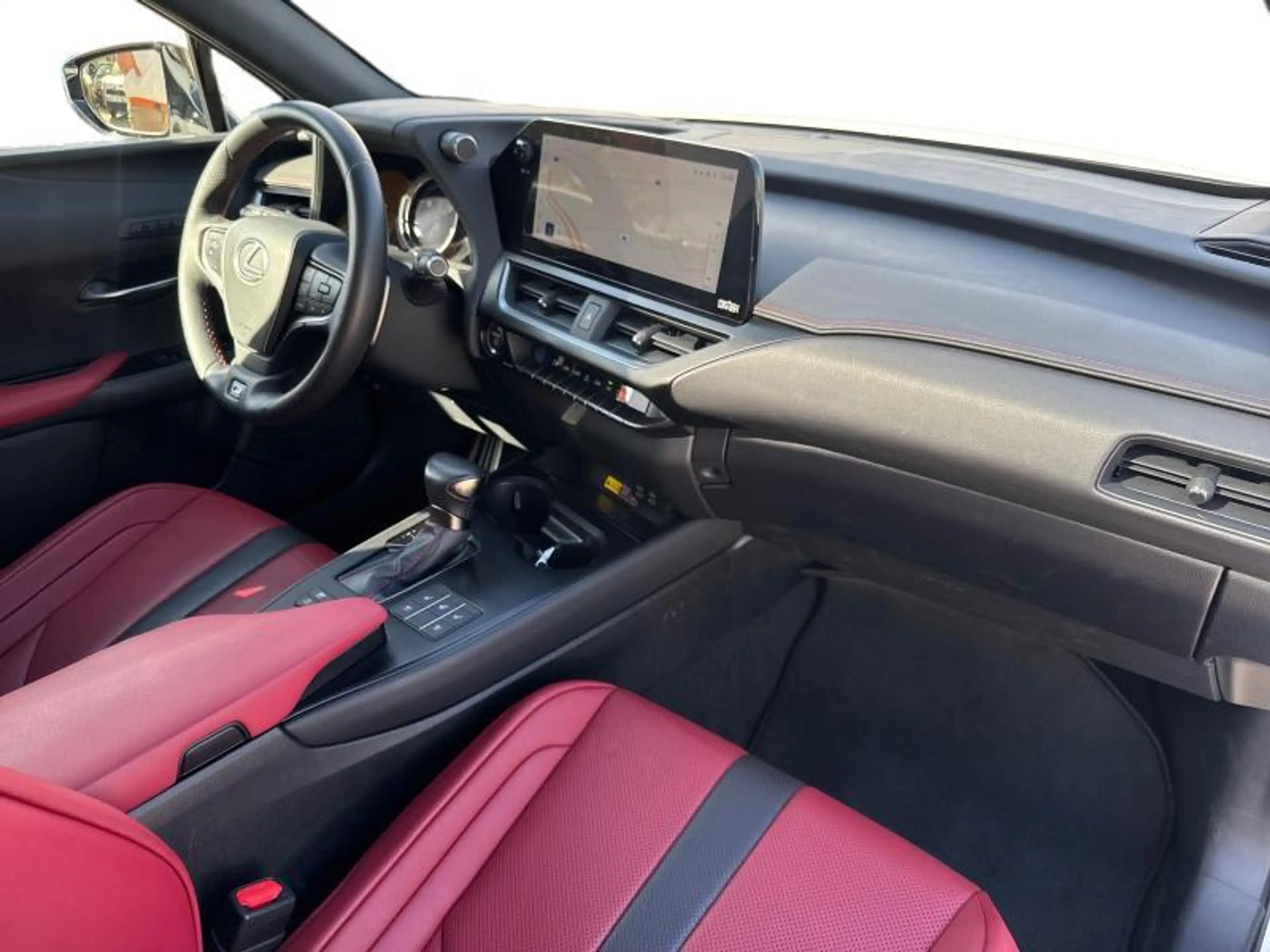 Lexus UX 250h 184hp HEV F-Sport Line | 360° Camera | camera — photo 6