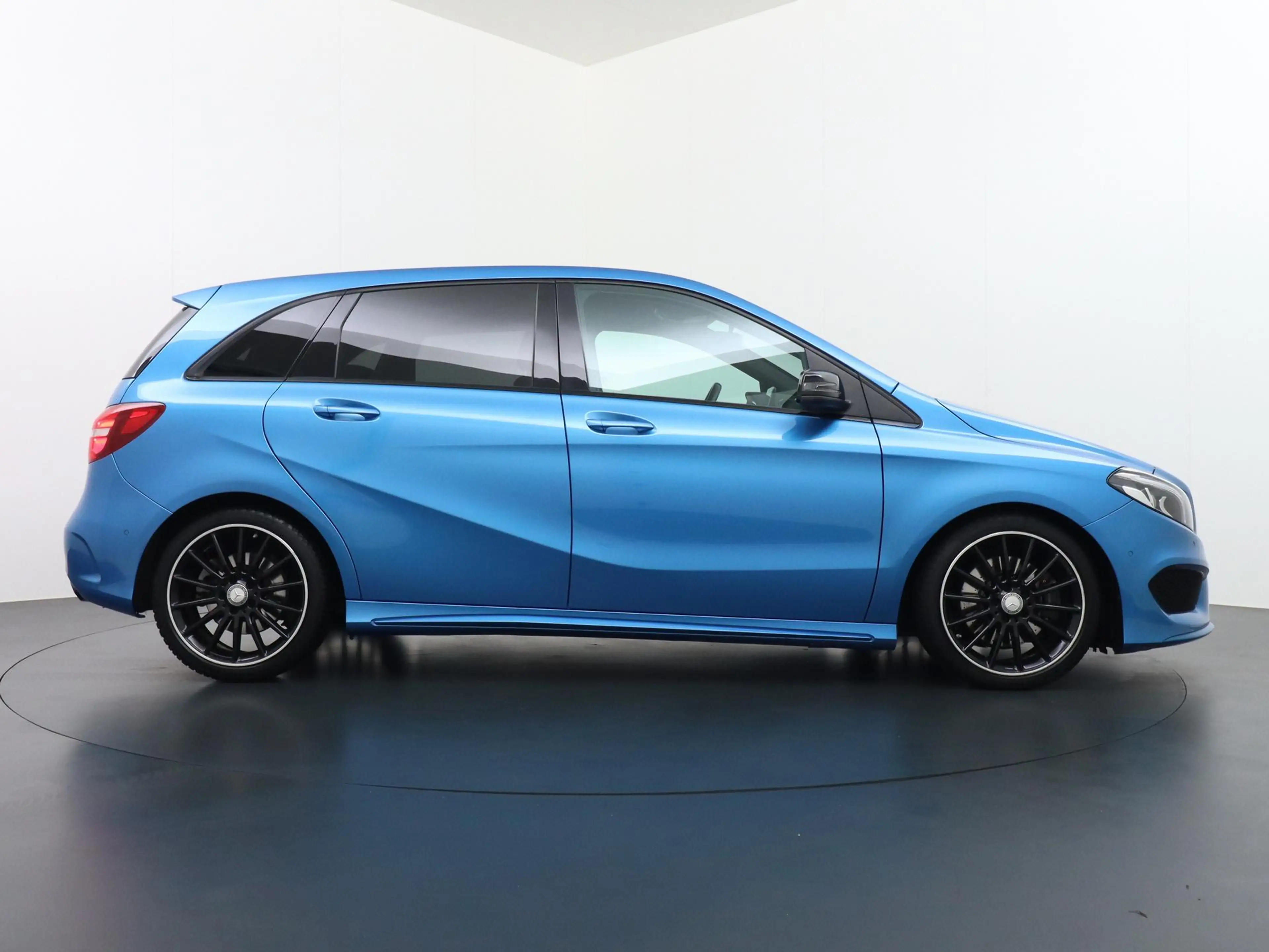 Mercedes-Benz B 250 4Matic Prestige AMG Styling Trekhaak 1500 KG Leder — photo 6