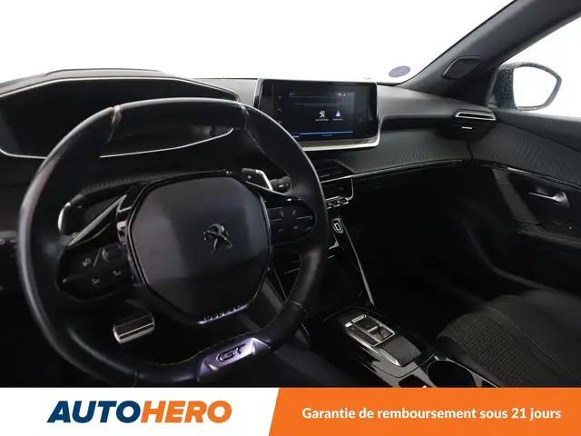 Peugeot 2008 view 11