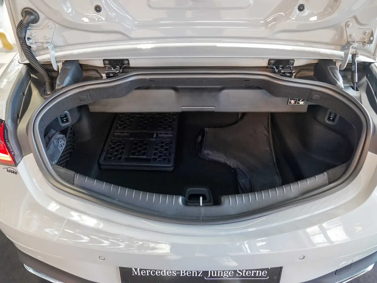 Mercedes-Benz CLE 220 CLE 220 d Cabrio AMG Line Night Leder Sitzklima 11