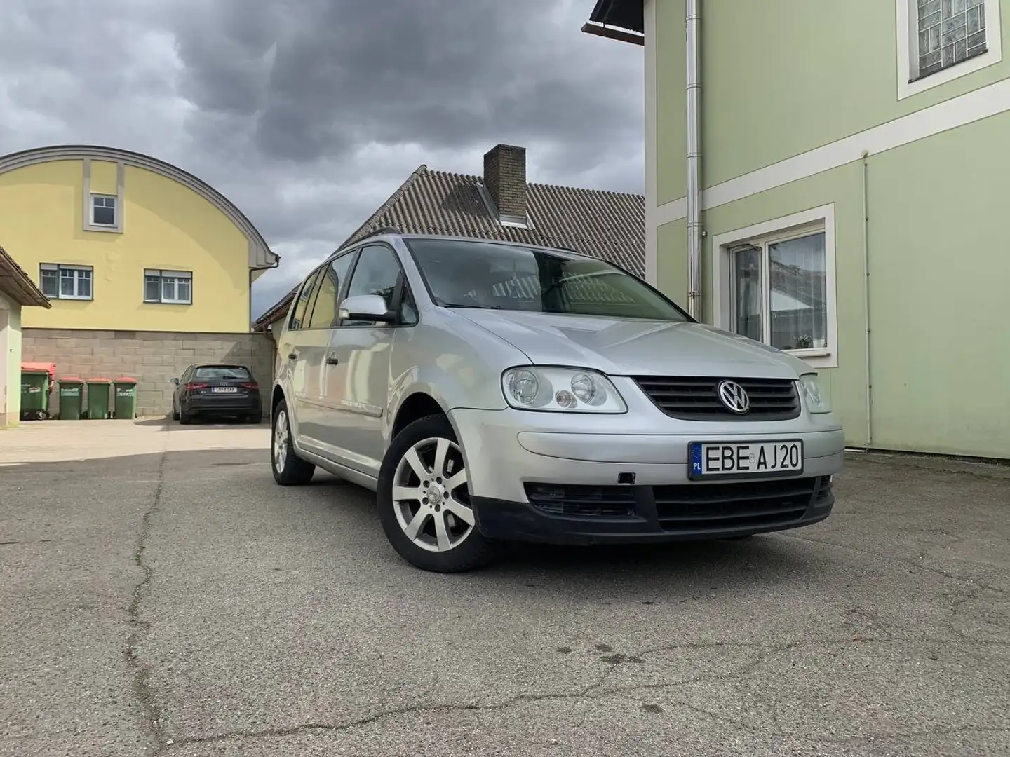 Volkswagen Touran 1.9 TDI Conceptline - 1