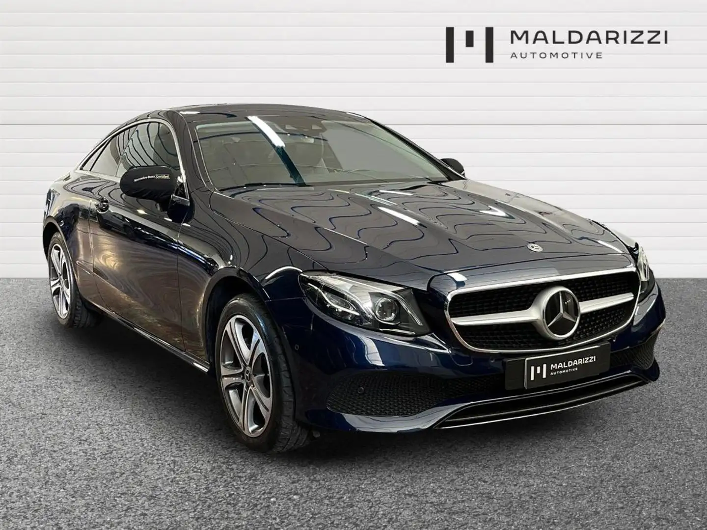 Mercedes-Benz E 220 Classe E - C238 Coupe E Coupe 220 d Business Spor Bleu - 2
