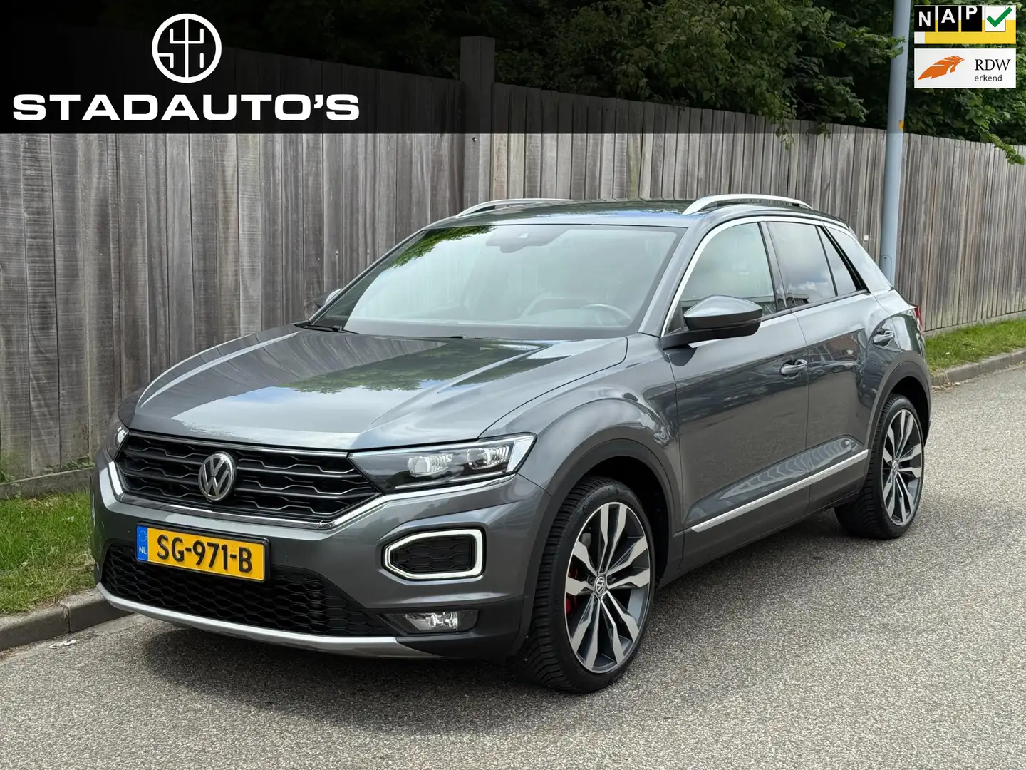 Volkswagen T-Roc 2.0 TSI 4Motion DSG AUT Beats Audio NAP! Gris - 1