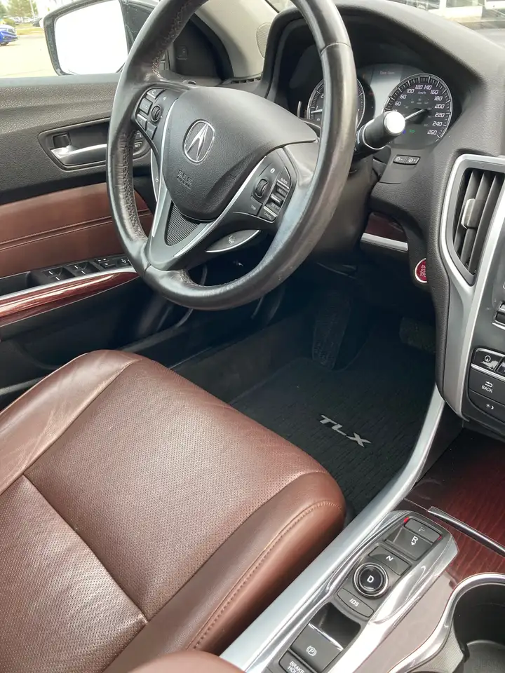 Acura TLX снимка Acura TLX