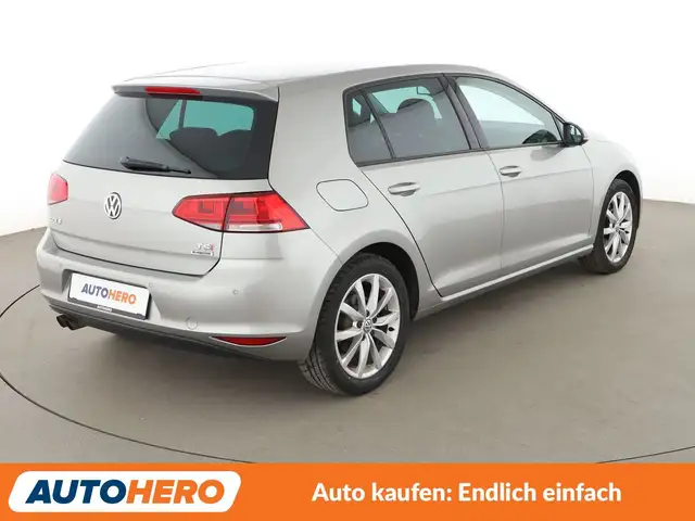 Volkswagen Golf view 6