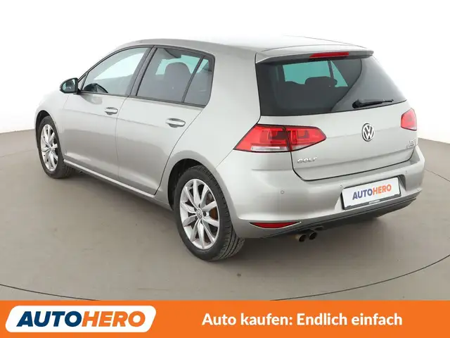Volkswagen Golf view 4