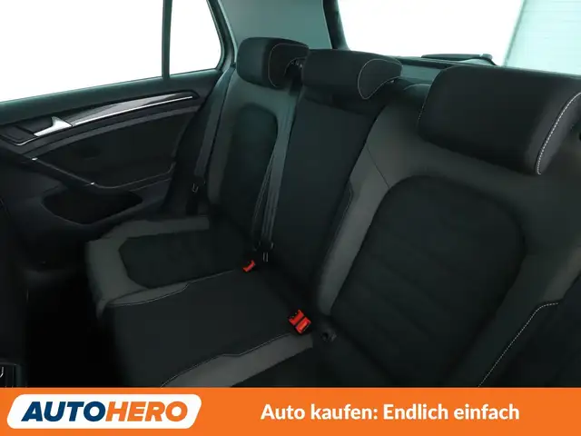 Volkswagen Golf view 14