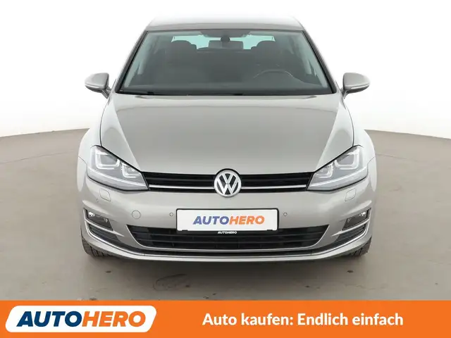 Volkswagen Golf view 9
