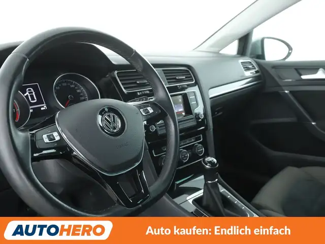 Volkswagen Golf view 11