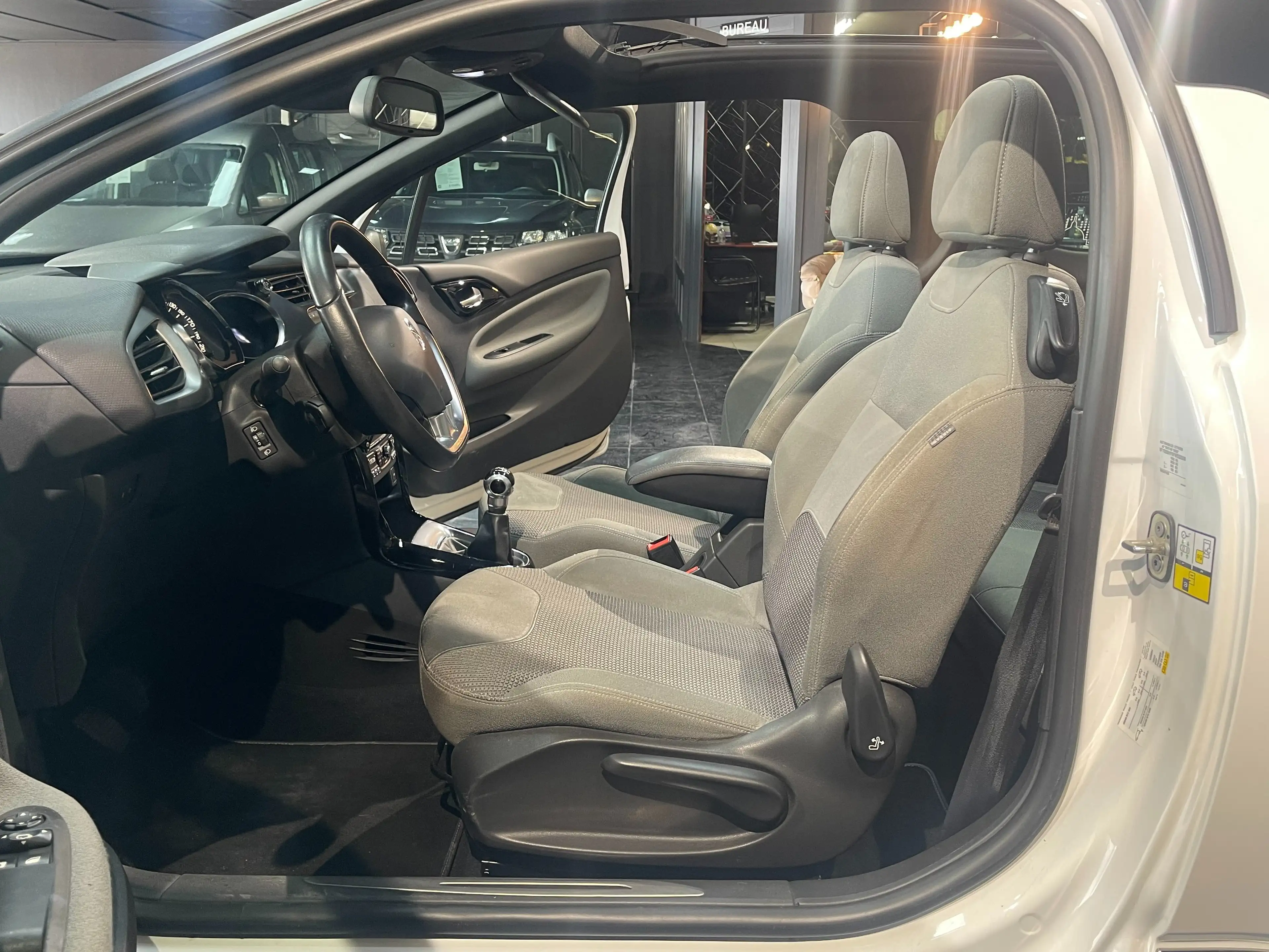 DS Automobiles DS 3 Cabrio 1.6 BlueHDi Limited Edition*GARANTIE 1AN — photo 6