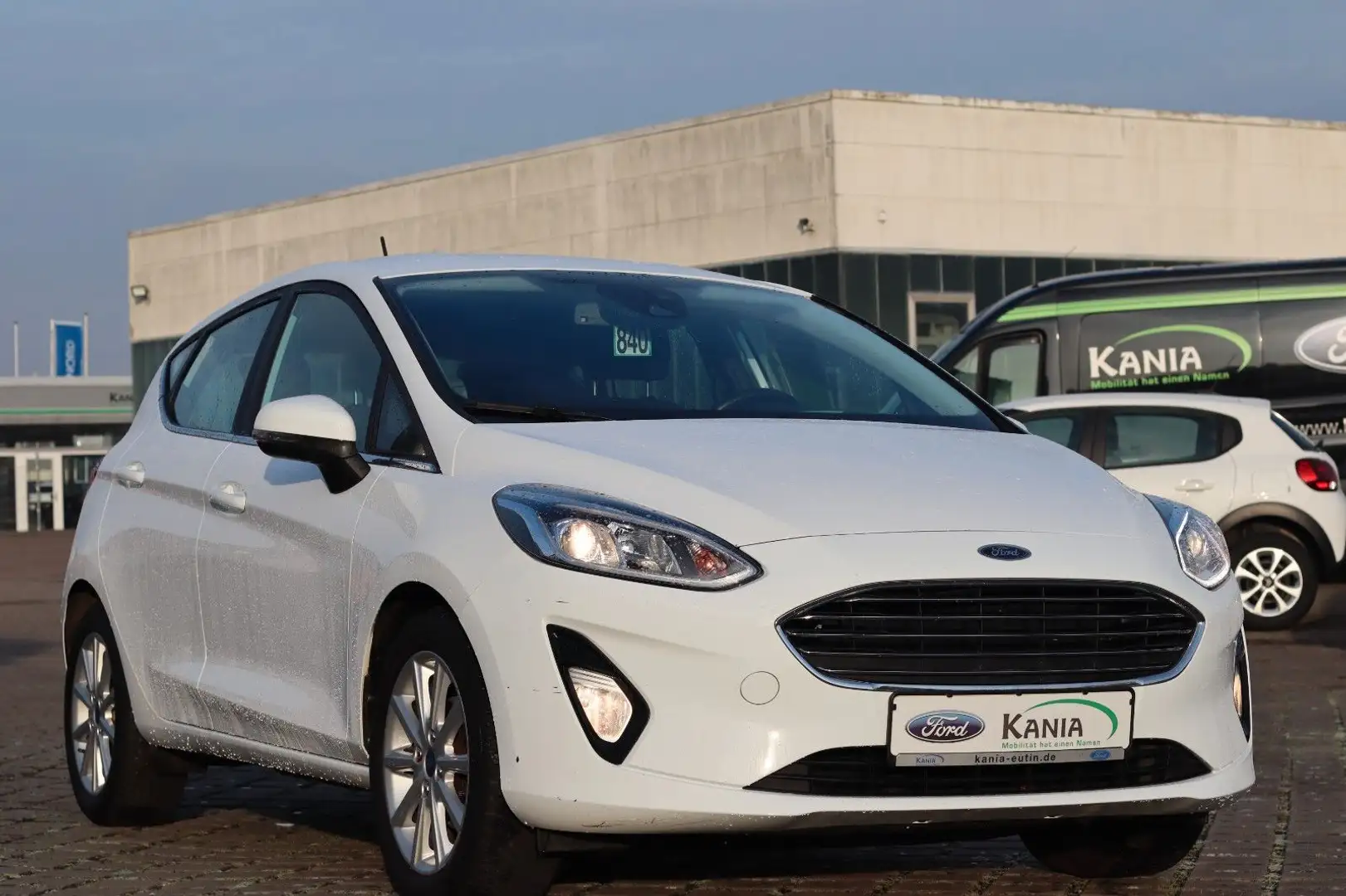 Ford Fiesta Titanium Weiß - 1