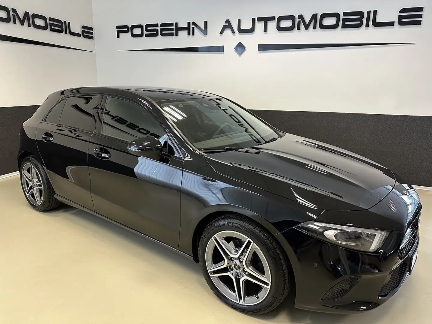 Mercedes-Benz A 200 d 4Mat. Night HUP ACC 360° AMG-Alu Burmester Zwart - 1