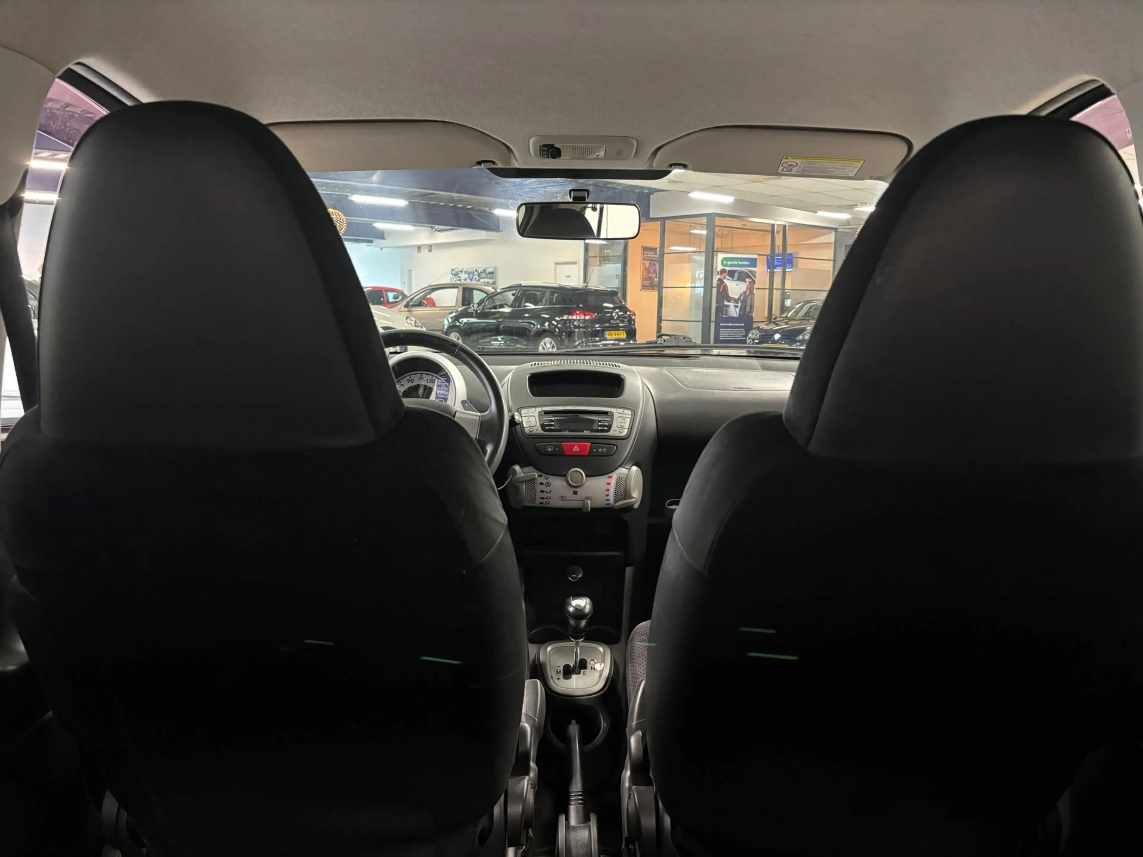 Peugeot 107 1.0 Sportium — photo 11